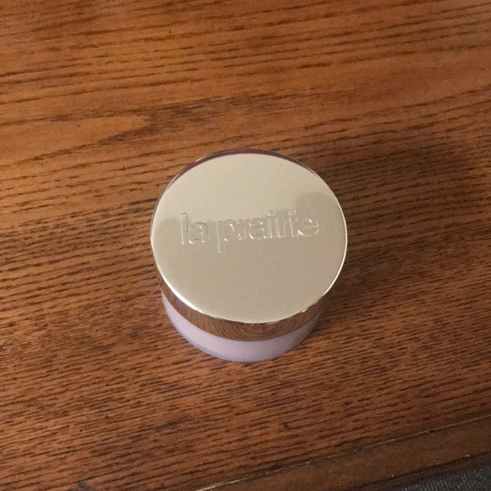 La Prairie Setting Powder